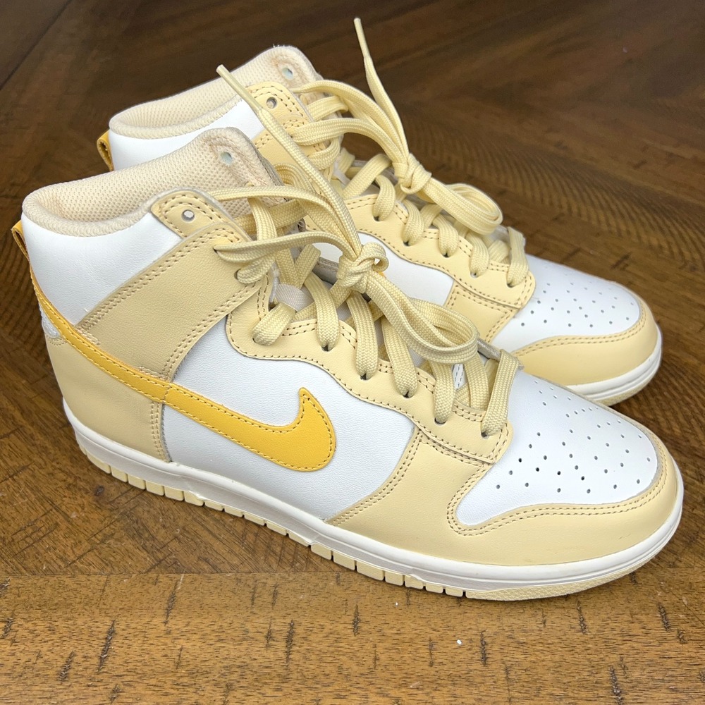 Nike Dunk High Shoes Womens‎ 9 Retro Pale Vanilla Topaz Gold Sneakers DD1869-201